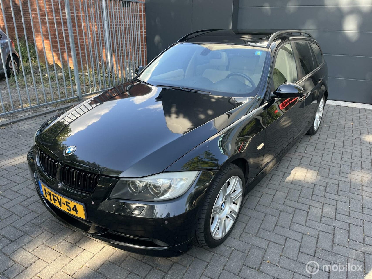 BMW 3-serie Touring - 320d Executive 320d Executive - AutoWereld.nl