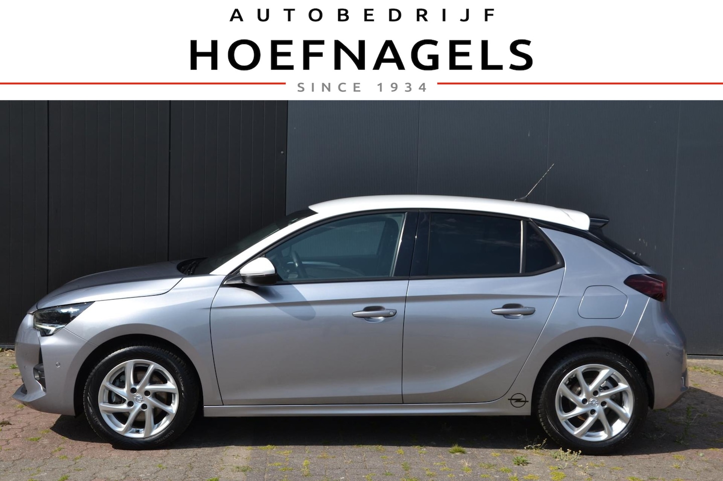 Opel Corsa - 1.2 GS Line 100 PK * Two-Tone - * Velgen 17'' * Car-play - AutoWereld.nl