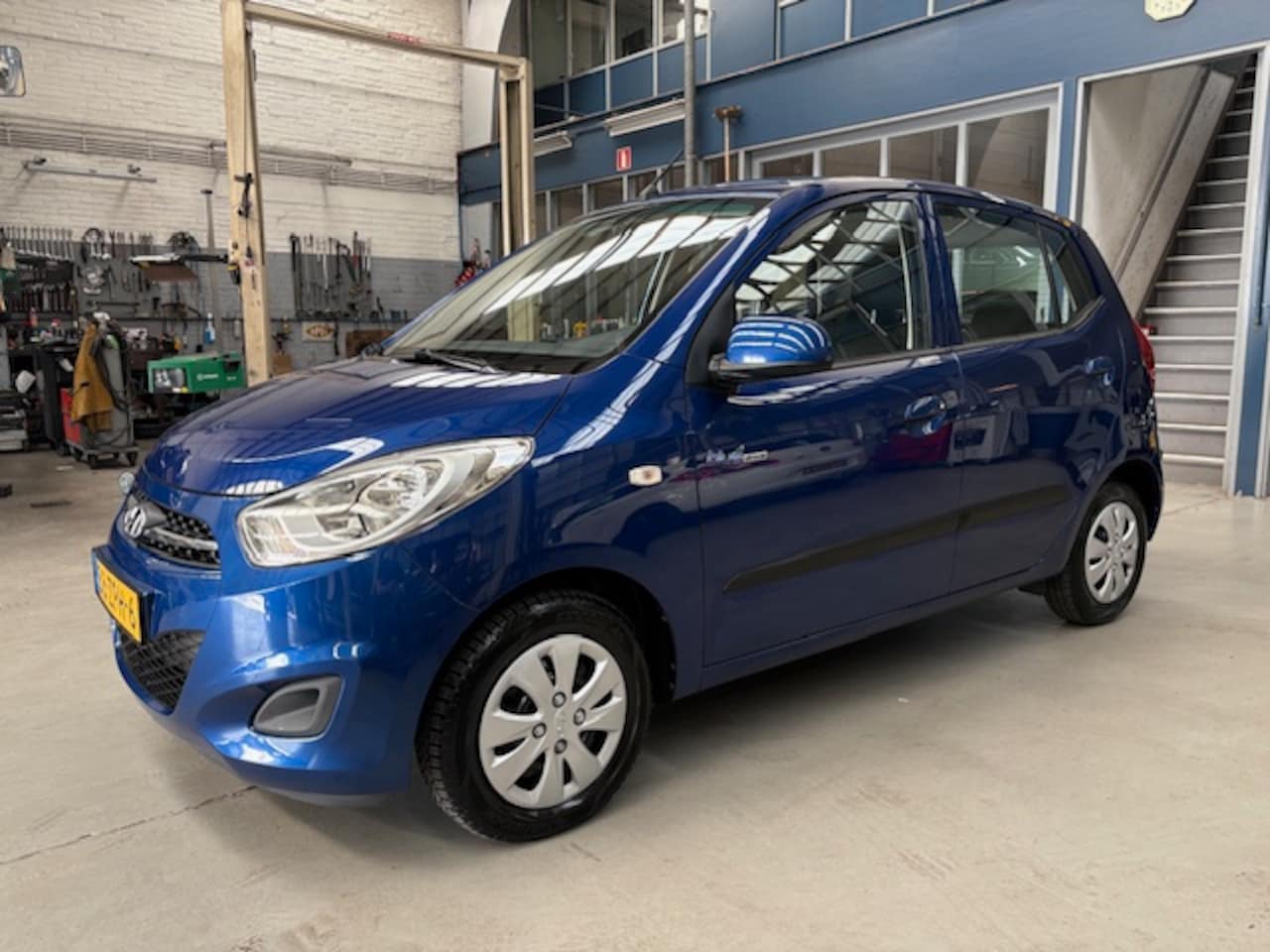 Hyundai i10 - 1.0i 69pk Blué i-Drive Cool | Airco | Elektr. ramen | Armsteun | NAP | Rijklaar prijs! - AutoWereld.nl