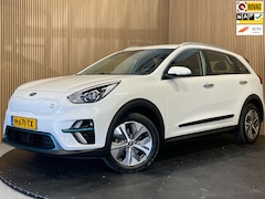 Kia e-Niro - DynamicLine 64 kWh |FACELIFT|1/2 LEDER|ACC|CARPLAY|CAMERA|STOEL-, STUURVERW.|INCL.BTW|1e E