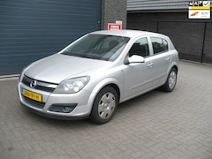 Opel Astra - 1.4 Essentia