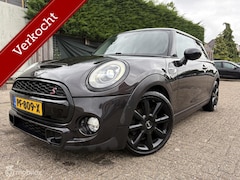 MINI Cooper S - 2.0 Chili Serious Business / AUTOMAAT