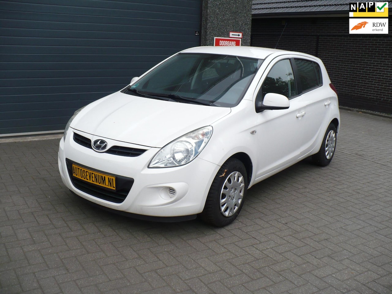 Hyundai i20 - 1.2i Business Edition 1.2i Business Edition - AutoWereld.nl