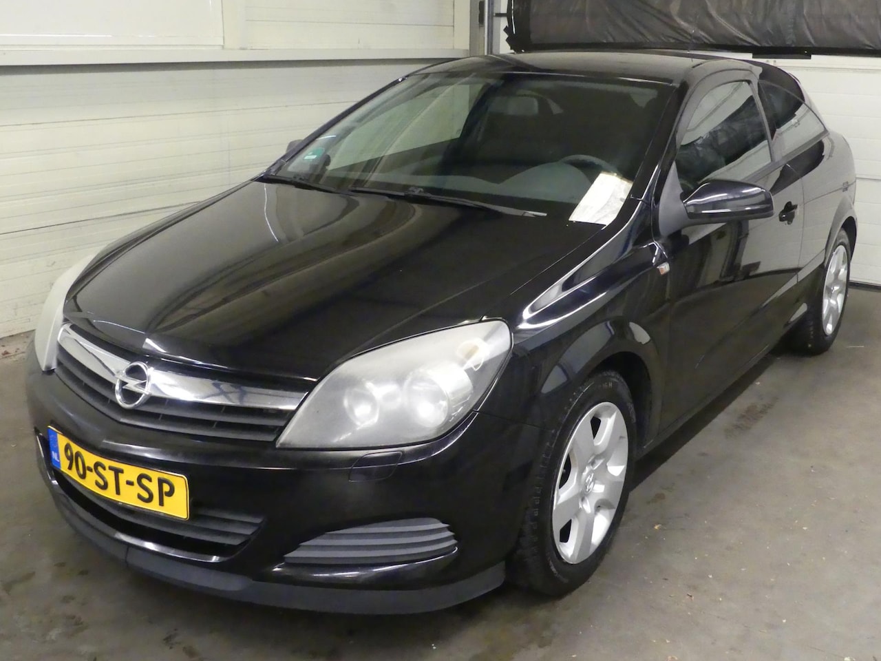 Opel Astra GTC - 1.4 Edition - Airco - Mooie auto! - AutoWereld.nl