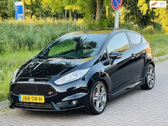 Ford Fiesta - 1.6 ST /Navi/Cruize/Camera/APK/Leer Full Option