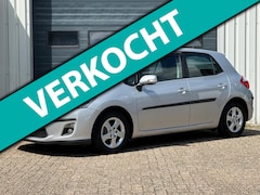 Toyota Auris - 1.8 Full Hybrid Aspiration 2e EIG / NAP / APK