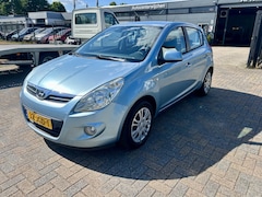 Hyundai i20 - 1.4i Dynamic - Zeer Nette Auto