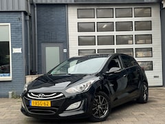 Hyundai i30 - 1.6 GDI Go | Clima | Cruise | Camera | Navi