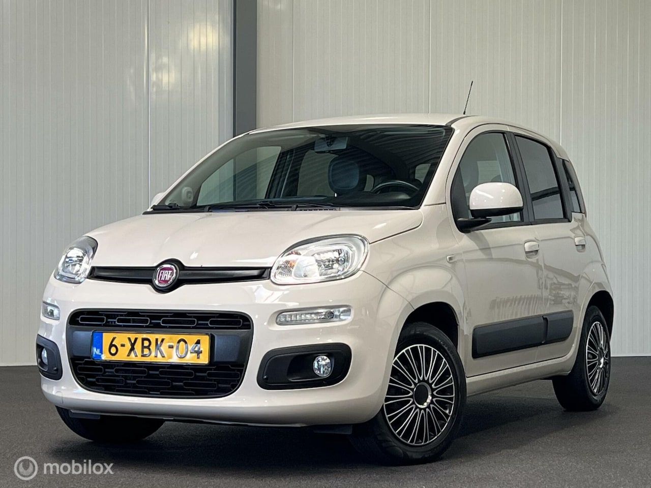 Fiat Panda - 0.9 TwinAir Lounge [ NAP trekhaak climate control ] - AutoWereld.nl