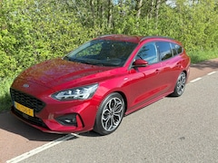 Ford Focus Wagon - 1.5 EcoBoost ST Line Business 182PK | Trekhaak | B&O sound |