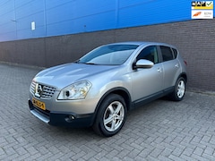 Nissan Qashqai - 2.0 Acenta | Automaat | 17” LM Velgen | Cruise | Trekhaak | Bluetooth | Climate Control |