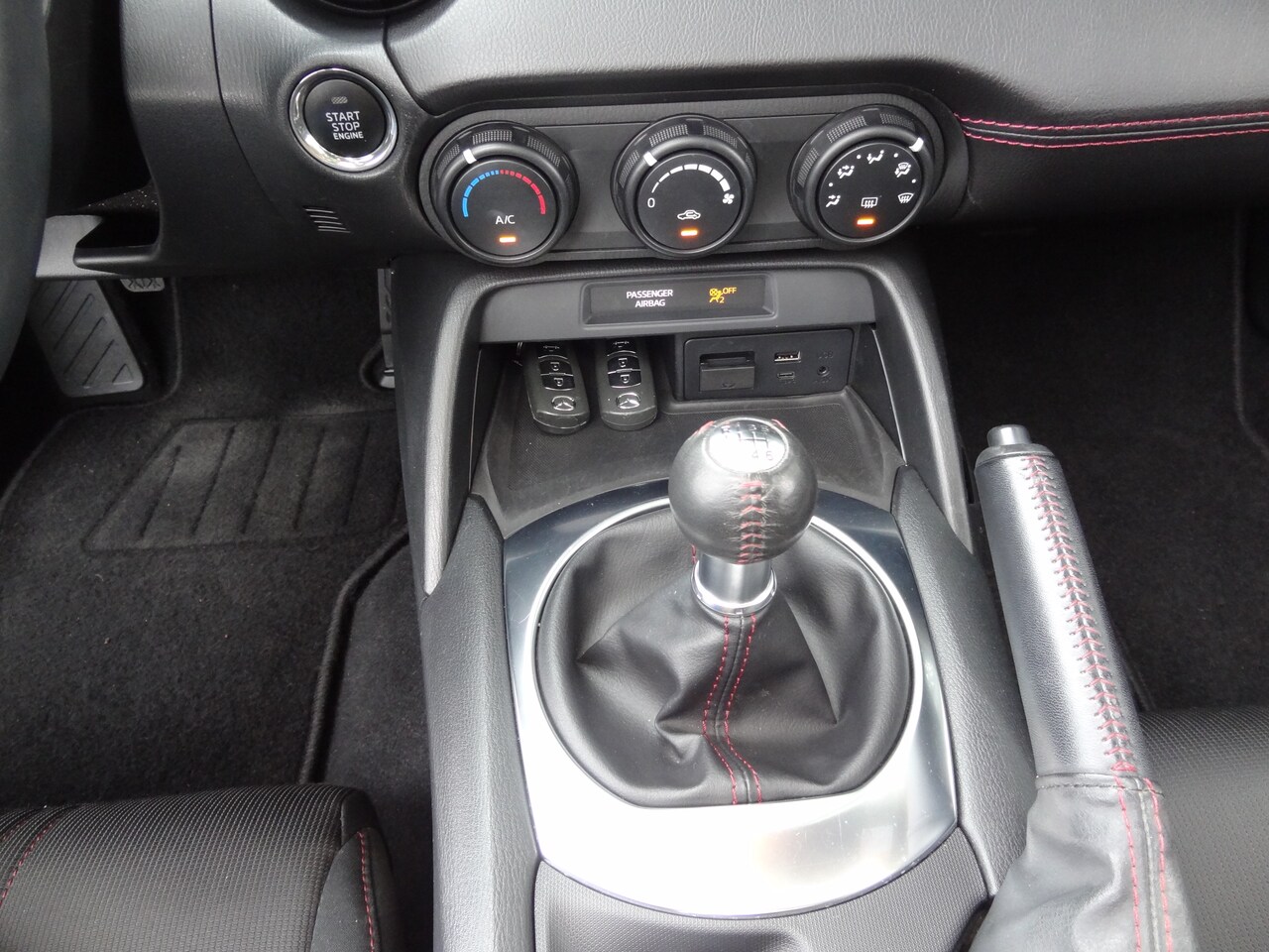 Mazda MX-5 - 1.5 SkyActiv-G 131 TS 28851 km Edition velgen Apple Carplay Navi nwe Apk Metalic Wit