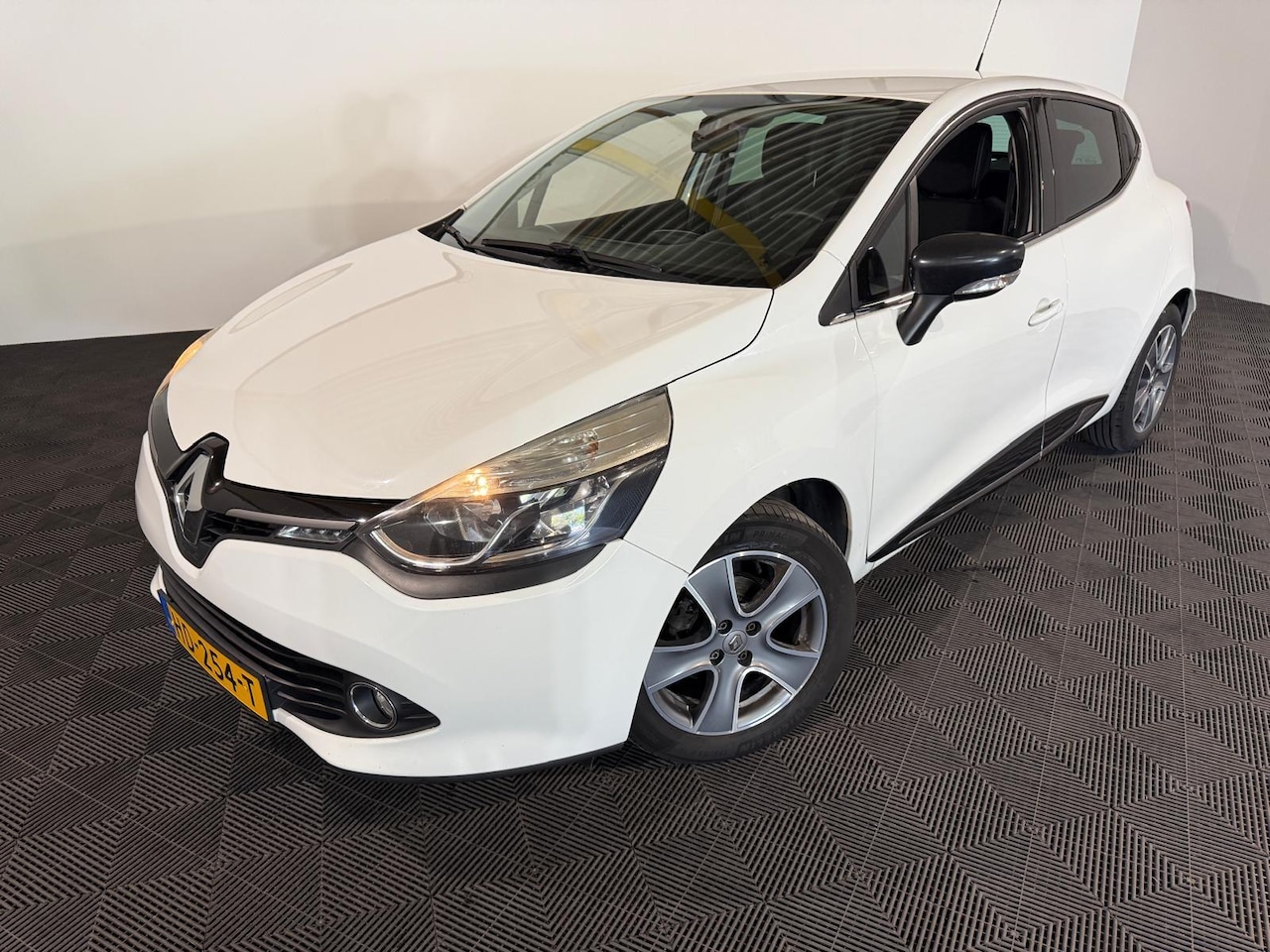 Renault Clio - 0.9 TCe ECO Night&Day - AutoWereld.nl