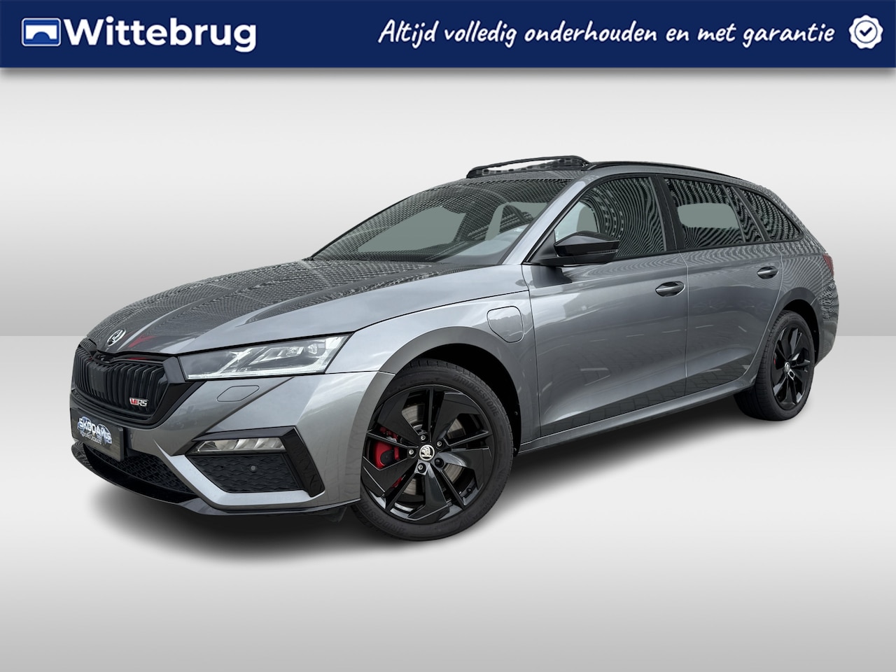 Skoda Octavia Combi - 1.4 TSI 245PK RS iV PHEV / Panoramadak / LED Matrix /  18"LMV - AutoWereld.nl