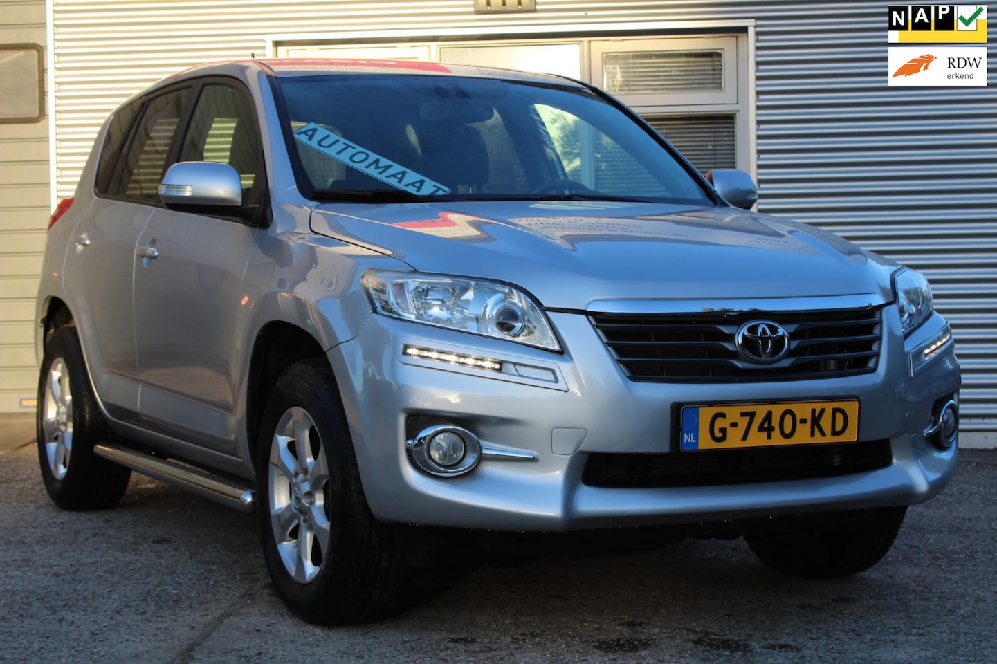 Toyota RAV4 - 2.0 VVTi Dynamic AUTOMAAT 5-deurs, 4x4, facelift model, airco, climate control, lm velgen, - AutoWereld.nl
