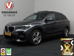 BMW X1 - sDrive18i High Executive | M-Pakket | Pano | Camera | Trekhaak