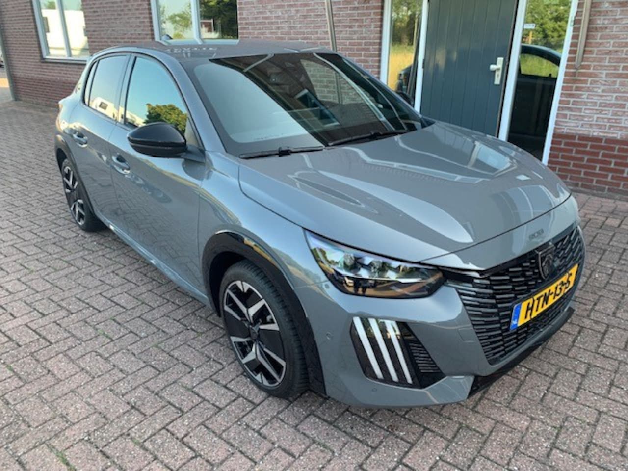 Peugeot 208 - Hybrid 136 e-DCS6 GT Hybrid 136 e-DCS6 GT - AutoWereld.nl