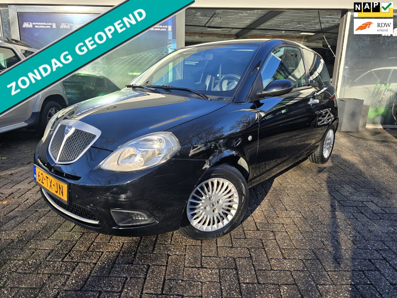 Lancia Y(psilon) - Ypsilon 1.2 Argento | 12MND GARANTIE | AIRCO | ELEC PAKKET | NIEUWE APK | - AutoWereld.nl