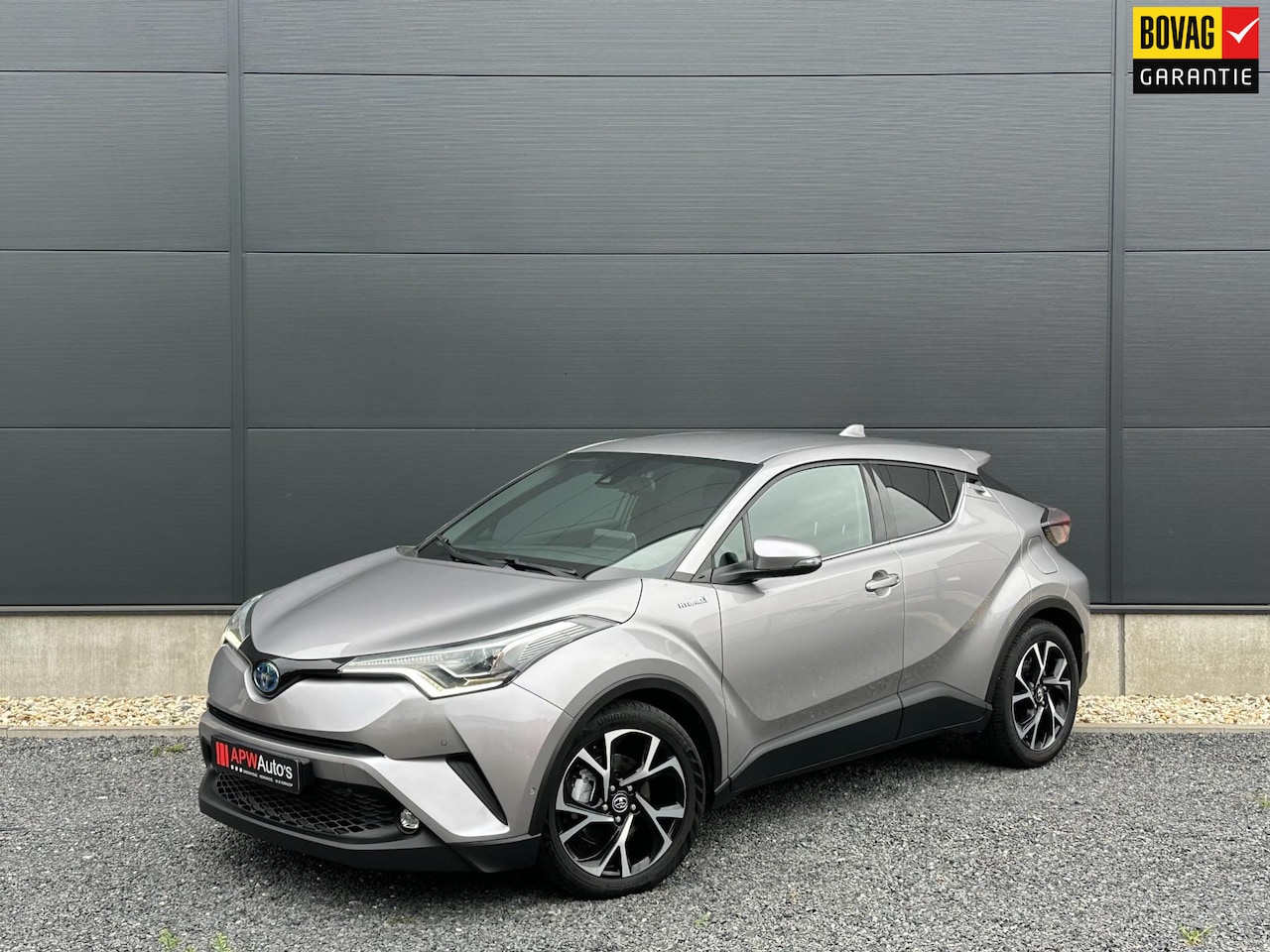 Toyota C-HR - 1.8 Hybrid Business Intro Navi | Clima | Camera | Stoelverwarming - AutoWereld.nl