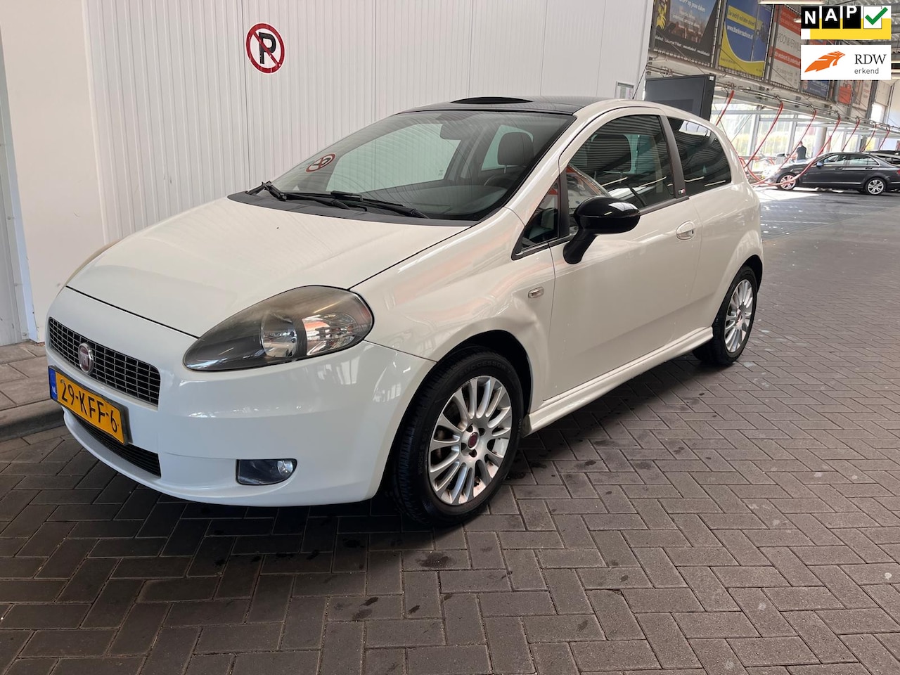 Fiat Grande Punto - 1.4 NeroBianco 1.4 NeroBianco - AutoWereld.nl