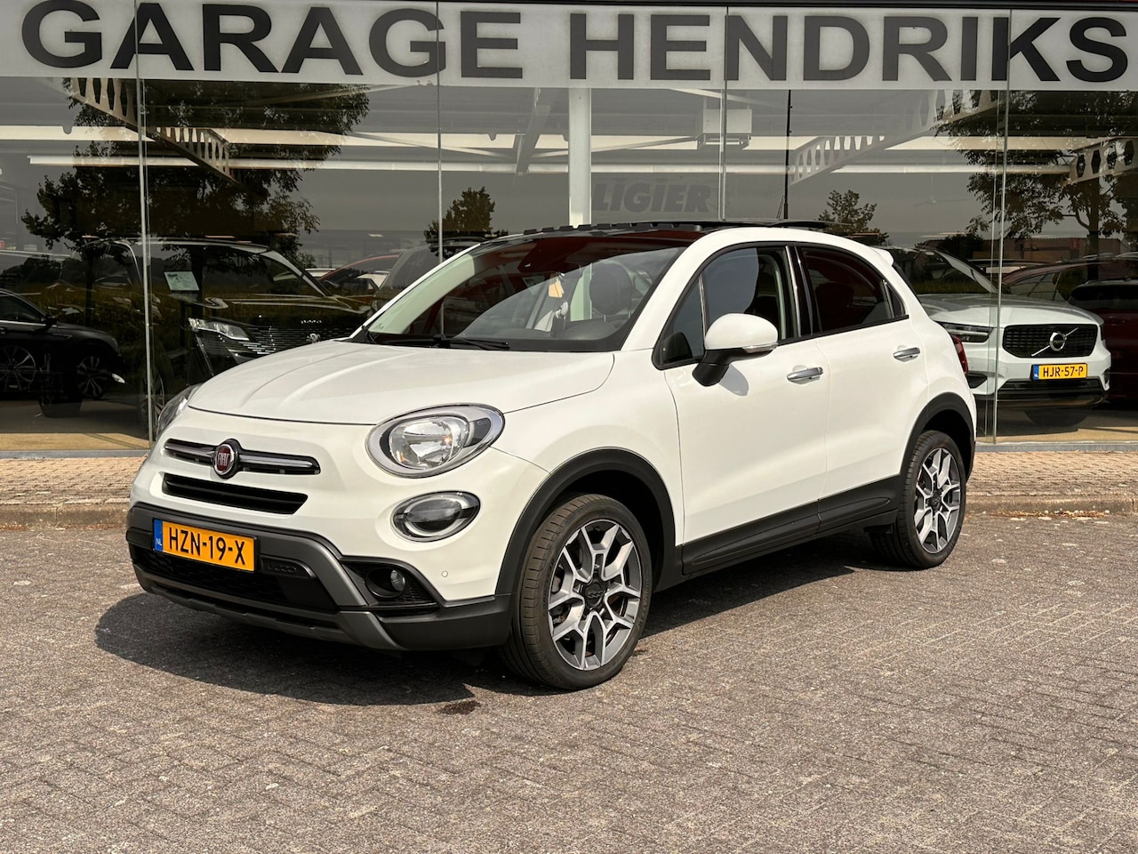 Fiat 500 X - 1.3 FireFly Turbo 150 Sport Automaat | Panodak Elektr | Navi | Climate | occasion - AutoWereld.nl