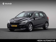 BMW 2-serie Active Tourer - 218i Executive | Achteruitrijcamera | Glazen Panoramadak | Hifi System | DAB-Tuner | Cruis