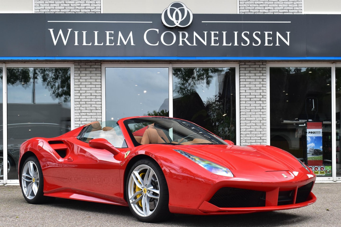 Ferrari 488 - 3.9 Spider HELE Noselift Camera NEW SERVICE - AutoWereld.nl