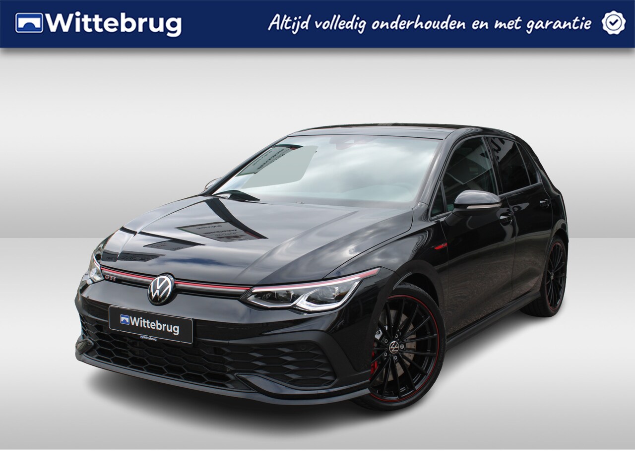 Volkswagen Golf - 2.0 TSI GTI Clubsport 45 Edition 300pk / Akrapovic uitlaat / Panoramadak / Fabrieksgaranti - AutoWereld.nl