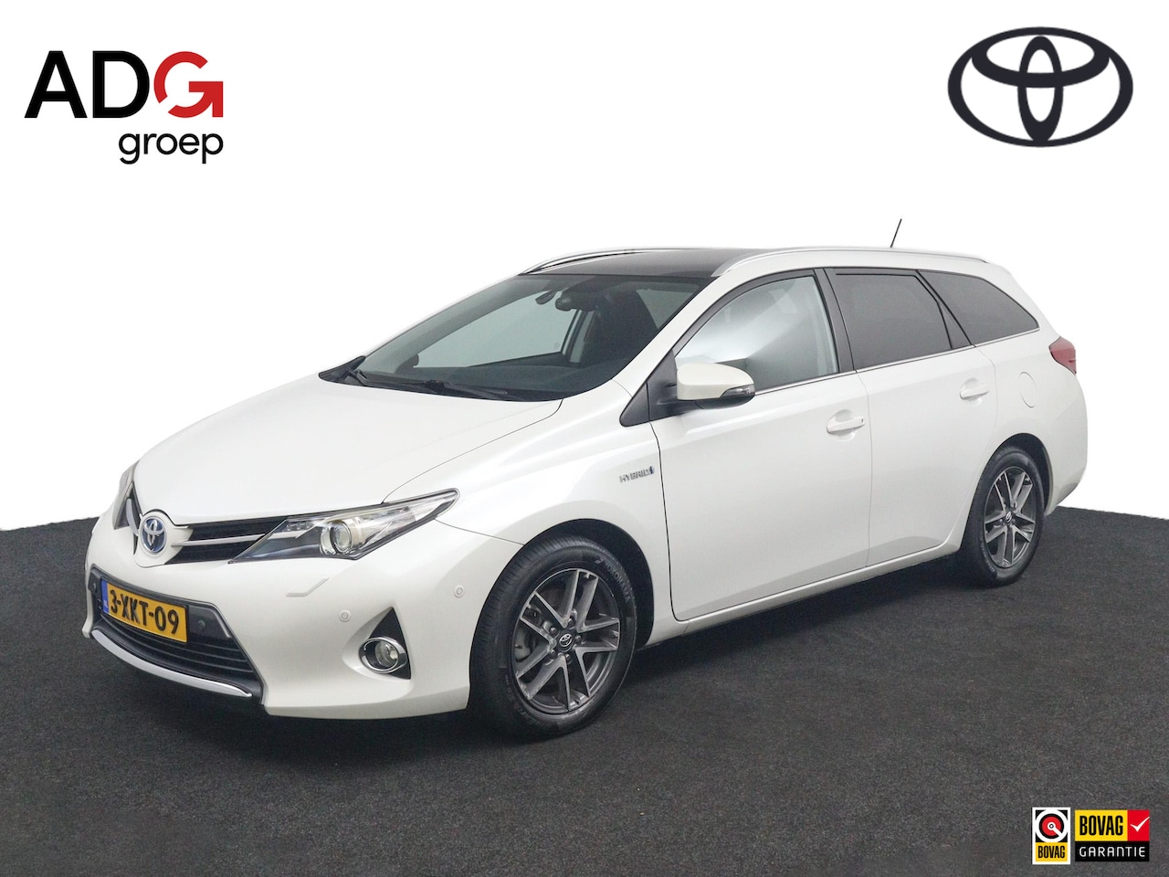 Toyota Auris Touring Sports - 1.8 Hybrid Lease | Panorama Dak | Parkeersensoren Rondom | Navigatie | Keyless Entry | - AutoWereld.nl