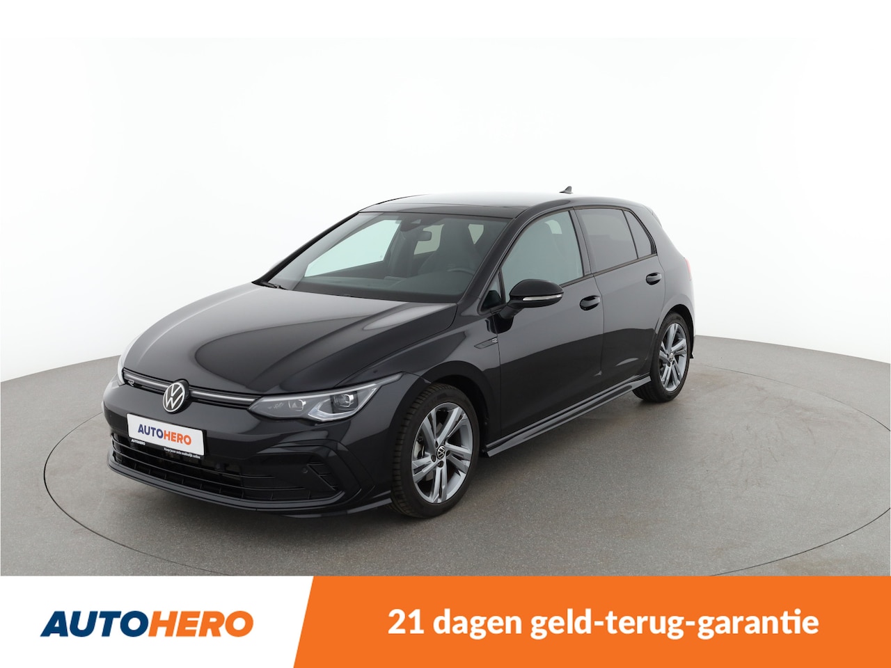 Volkswagen Golf - 1.5 eTSI R-Line Business l AA15155 l - AutoWereld.nl