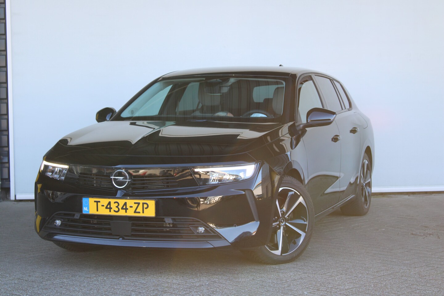 Opel Astra Sports Tourer - 1.6 Turbo Hybrid | Apple Carplay/Android Auto | Cruise control adaptief met stop&go | LED - AutoWereld.nl