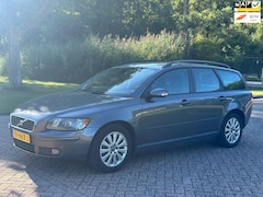 Volvo V50 - 1.8 Momentum/AIRCO/CRUISE/HALF LEDER/VERWARMDEVOORST/TREKHAAK