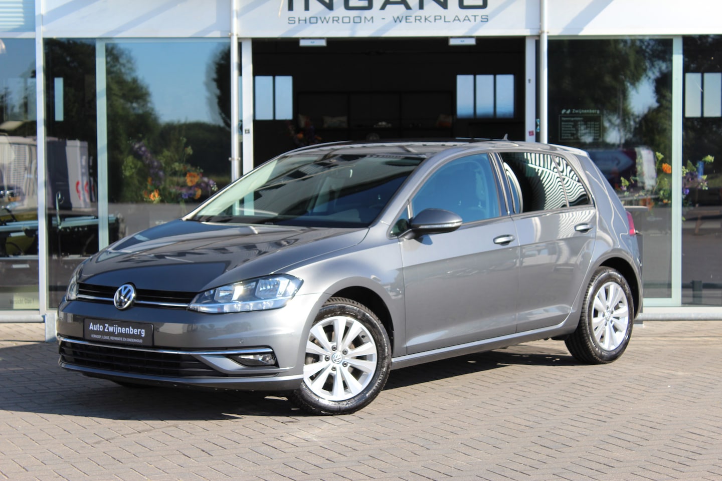 Volkswagen Golf - 1.0 TSI Comfortline | Carplay | Automaat | Navi | - AutoWereld.nl