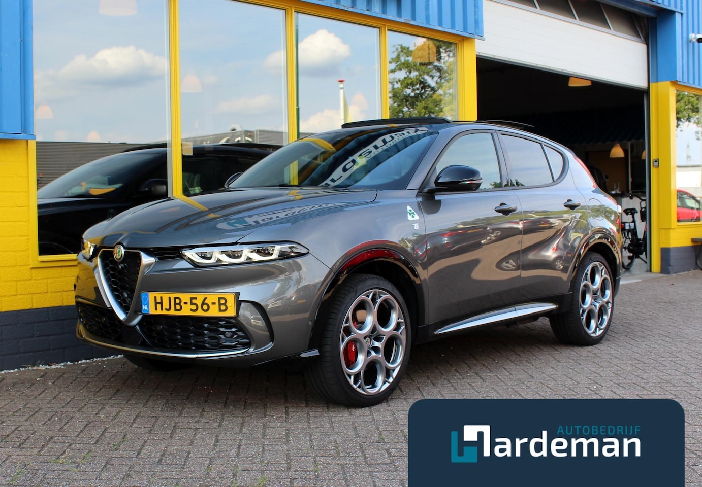 Alfa Romeo Tonale - 1.3T PHEV Ti Q4 Panoramadak 360 cam - AutoWereld.nl