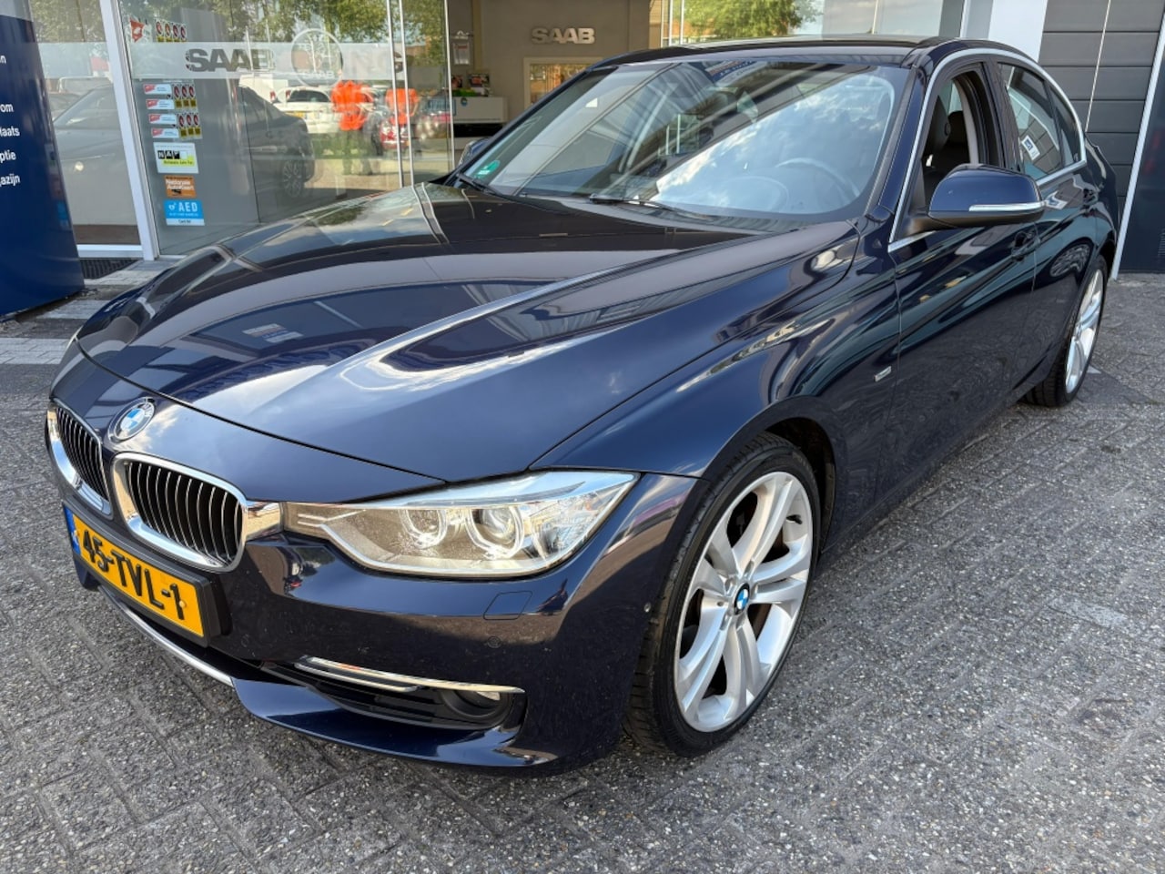 BMW 3-serie - 328i High ExecutiveLeder/Grtnavi/Headup/xenon - AutoWereld.nl