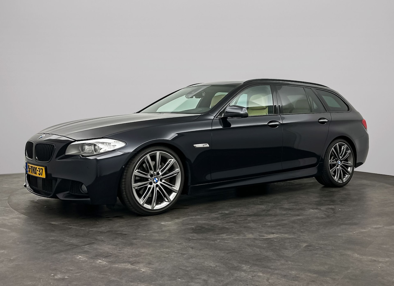 BMW 5-serie Touring - 535xd High Executive | Individual | M Sport | Panoramadak - AutoWereld.nl