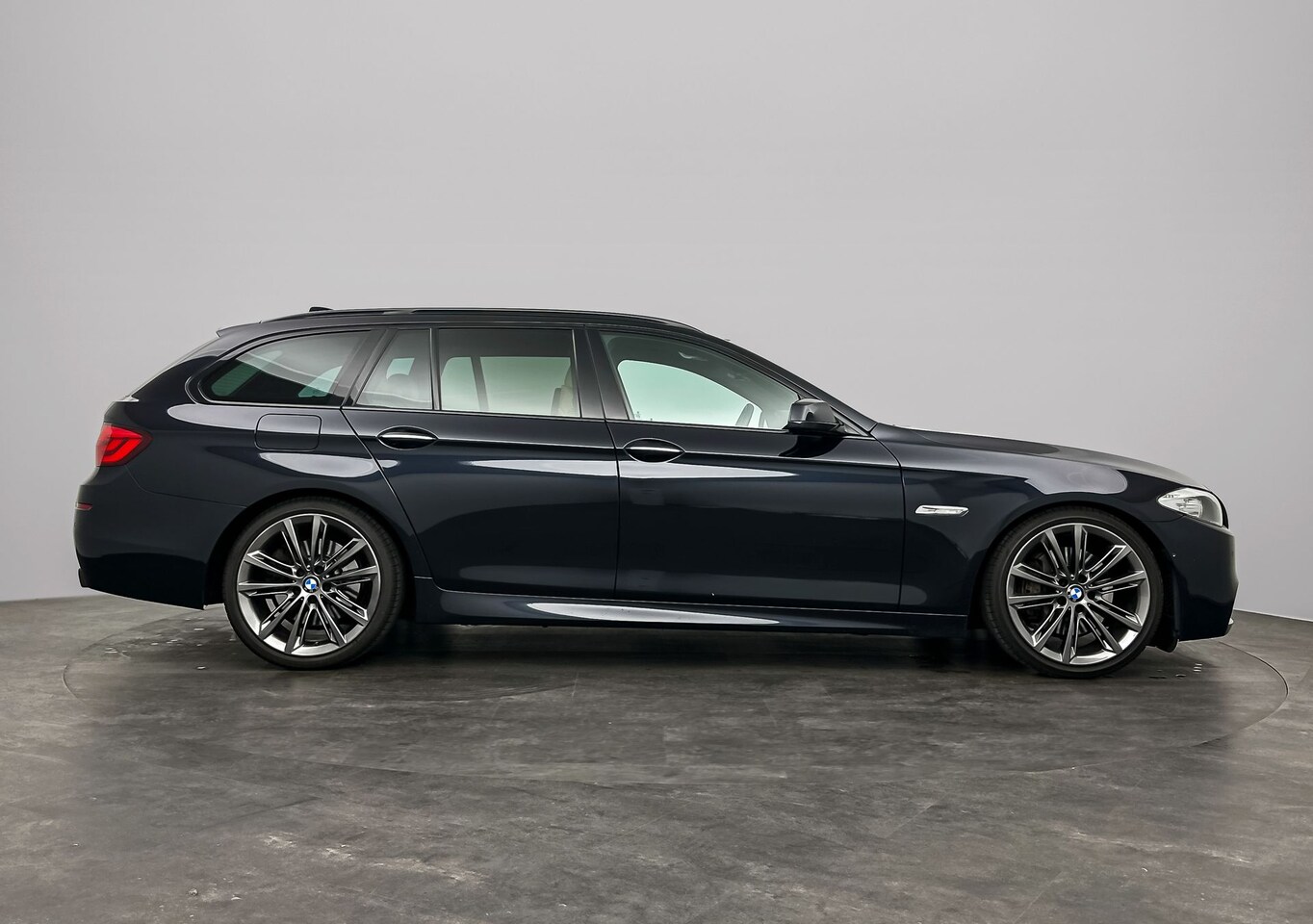 BMW 5-serie Touring - 535xd High Executive | Individual | M Sport | Panoramadak
