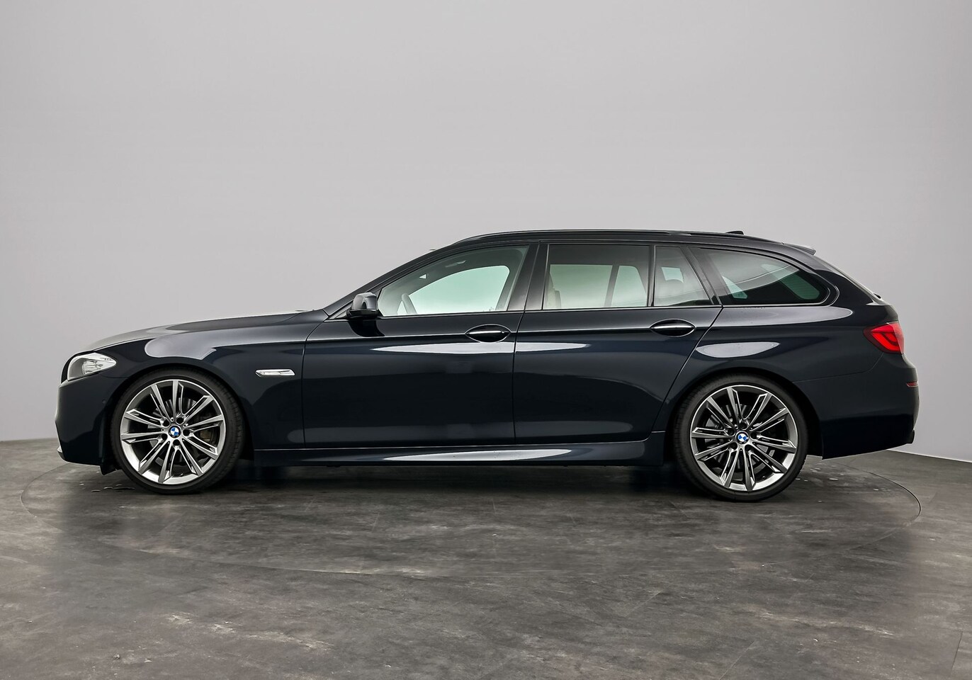 BMW 5-serie Touring - 535xd High Executive | Individual | M Sport | Panoramadak