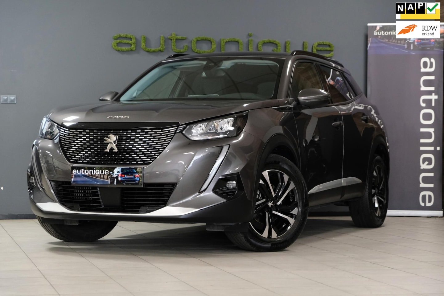 Peugeot 2008 - 1.2 PureTech Allure Pack **30.000km** Navi/Camera/Virtual Dashboard MEERDERE OP VOORRAAD - AutoWereld.nl