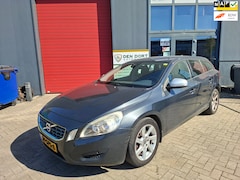Volvo V60 - 1.6 DRIVe Kinetic Airco Trekhaak