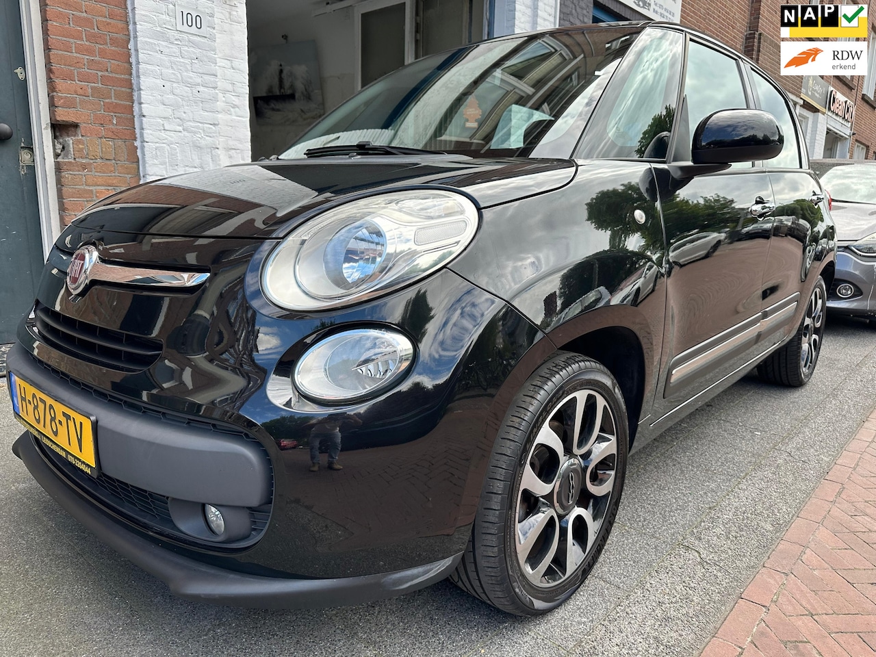 Fiat 500 L - 1.4-16V Lounge Panorama Cruise PDC LMV Nette Auto Rijdt Goed - AutoWereld.nl