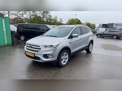 Ford Kuga - 1.5 EcoBoost 182pk Automaat Titanium | Trekhaak Wegklapbaar | Winter Pack | Keyless+Elektr