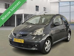 Toyota Aygo - 1.0-12V Sport NIEUW APK/ AIRCO/ NAP