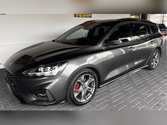 Ford Focus - 1.0 EcoBoost Hybrid ST Line Winterpakket / Led Pakket / Cruise Control / Pano Dak