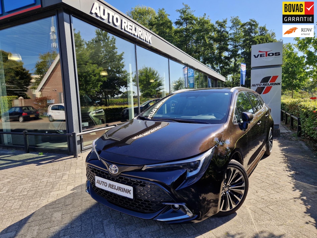 Toyota Corolla - Hybrid 140 1.8VVTi Style Safety/TREKHAAK/ELECTR BED.A-KLEP/PARK.SENS./KEYLESS/NAVI/STOEL-E - AutoWereld.nl