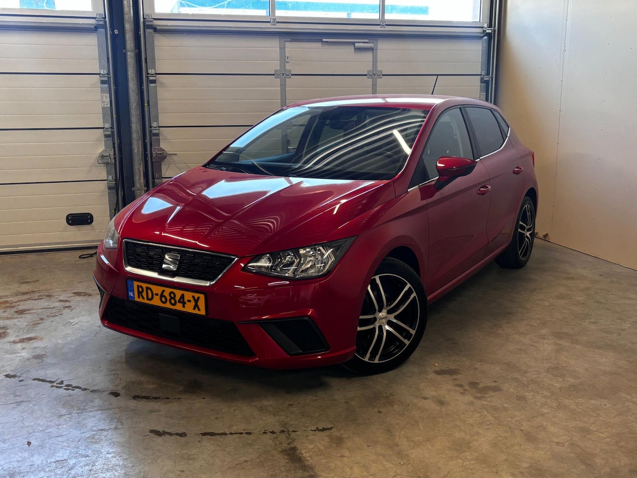 SEAT Ibiza - 1.0 TSI Style Business Intense|distronic|achteruitrij camera|carplay|dealer onderhouden| - AutoWereld.nl