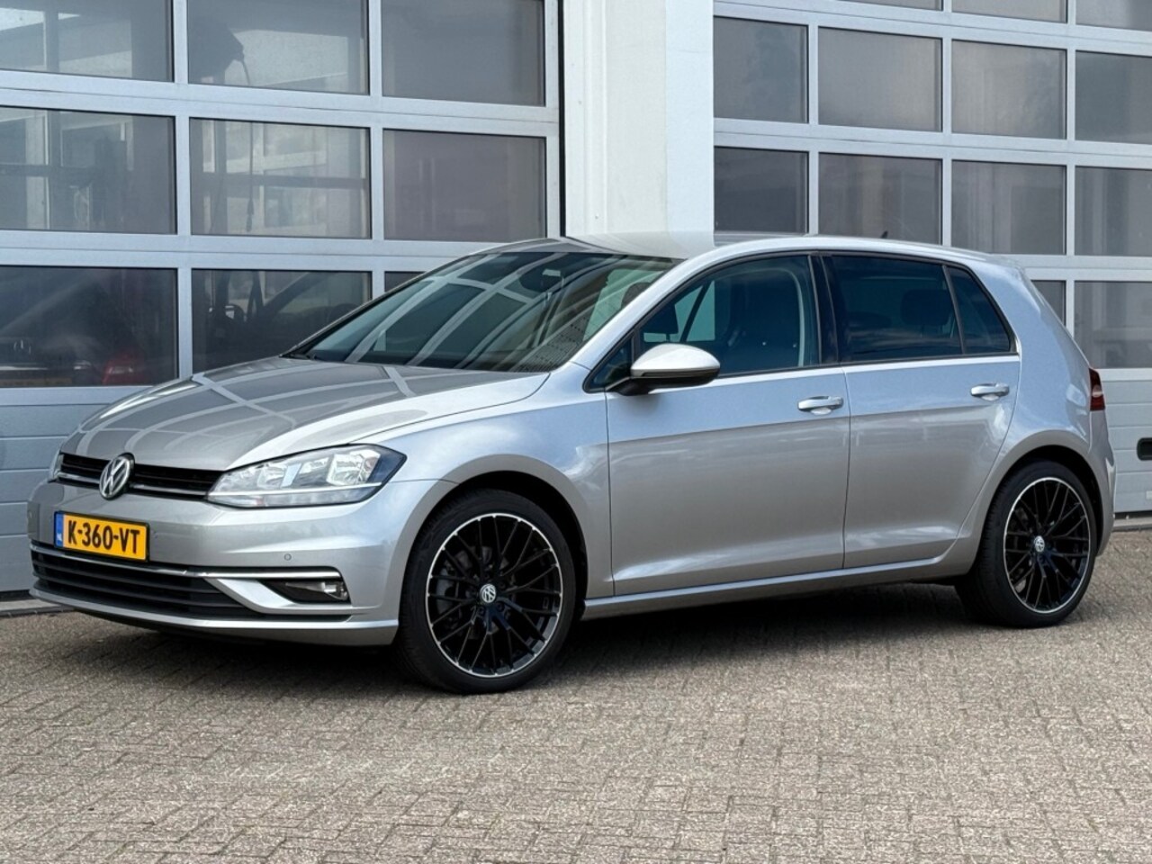 Volkswagen Golf - 1.5 TSI 150PK Comfortline Navi Pdc ACC Climate Keurige auto! - AutoWereld.nl