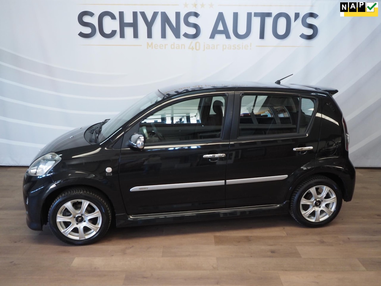 Daihatsu Sirion 2 - 1.3-16V Comfort Sport/1e-eigenaar/AllSeason - AutoWereld.nl
