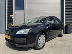 Ford Focus - 1.6-16V Champion/129.409 NAP/APK vol jaar/Airco/Trekhaak
