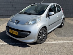 Peugeot 107 - 1.0-12V XR AUTOMAAT / AIRCO / 5DRS / ELEK. RAMEN